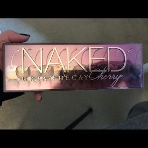 Urban Decay Cherry palette